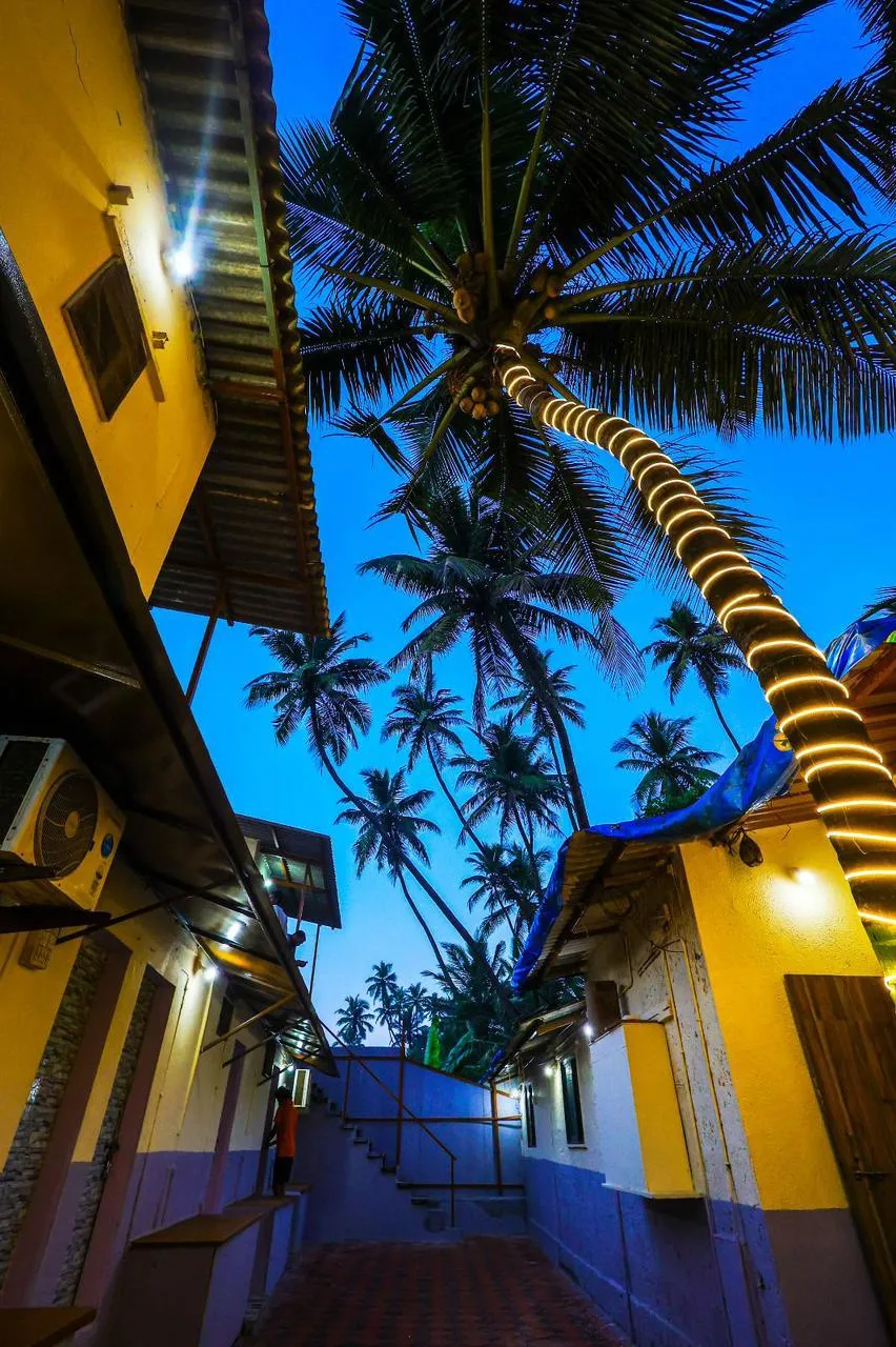 Resort grounds and rooms at Appa's Beach Resort